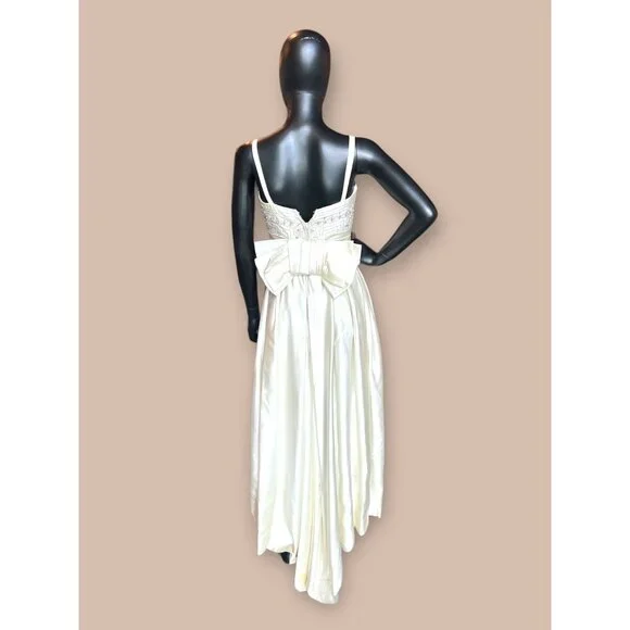 Vintage Obi Waist/Bow 60s Beaded Liquid Satin Wedding Dress - Picture 5 of 6